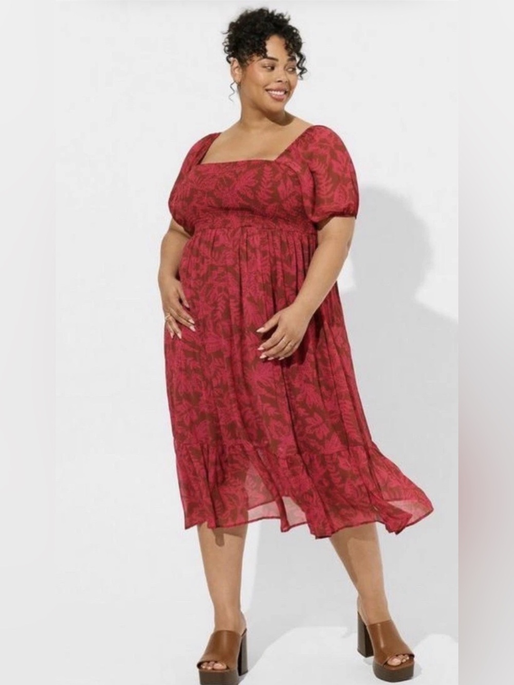 TORRID NEW WITH TAGS Red Floral Smocked Midi Dress with Pockets